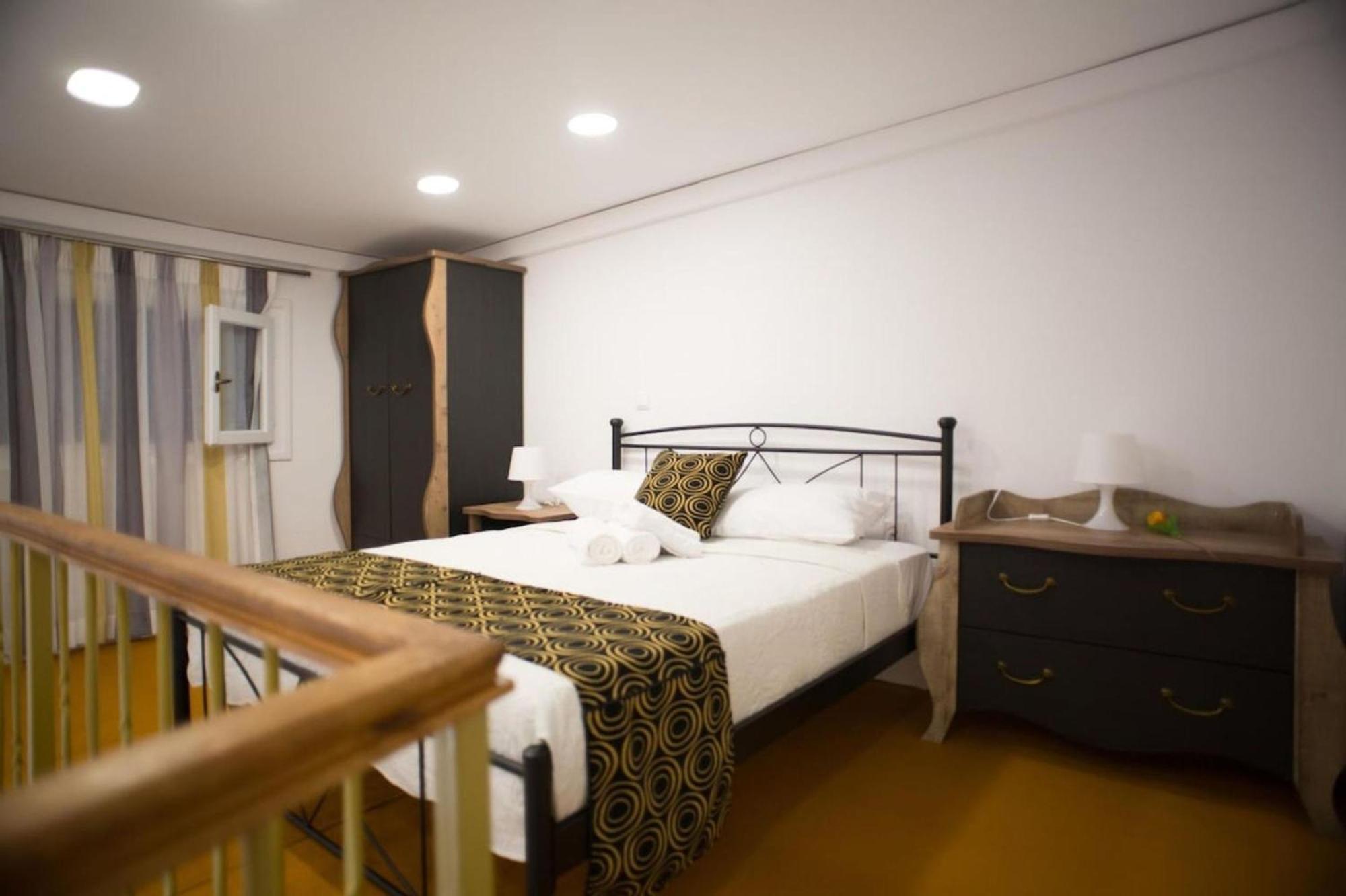 Aimou Studio's Apartment's
