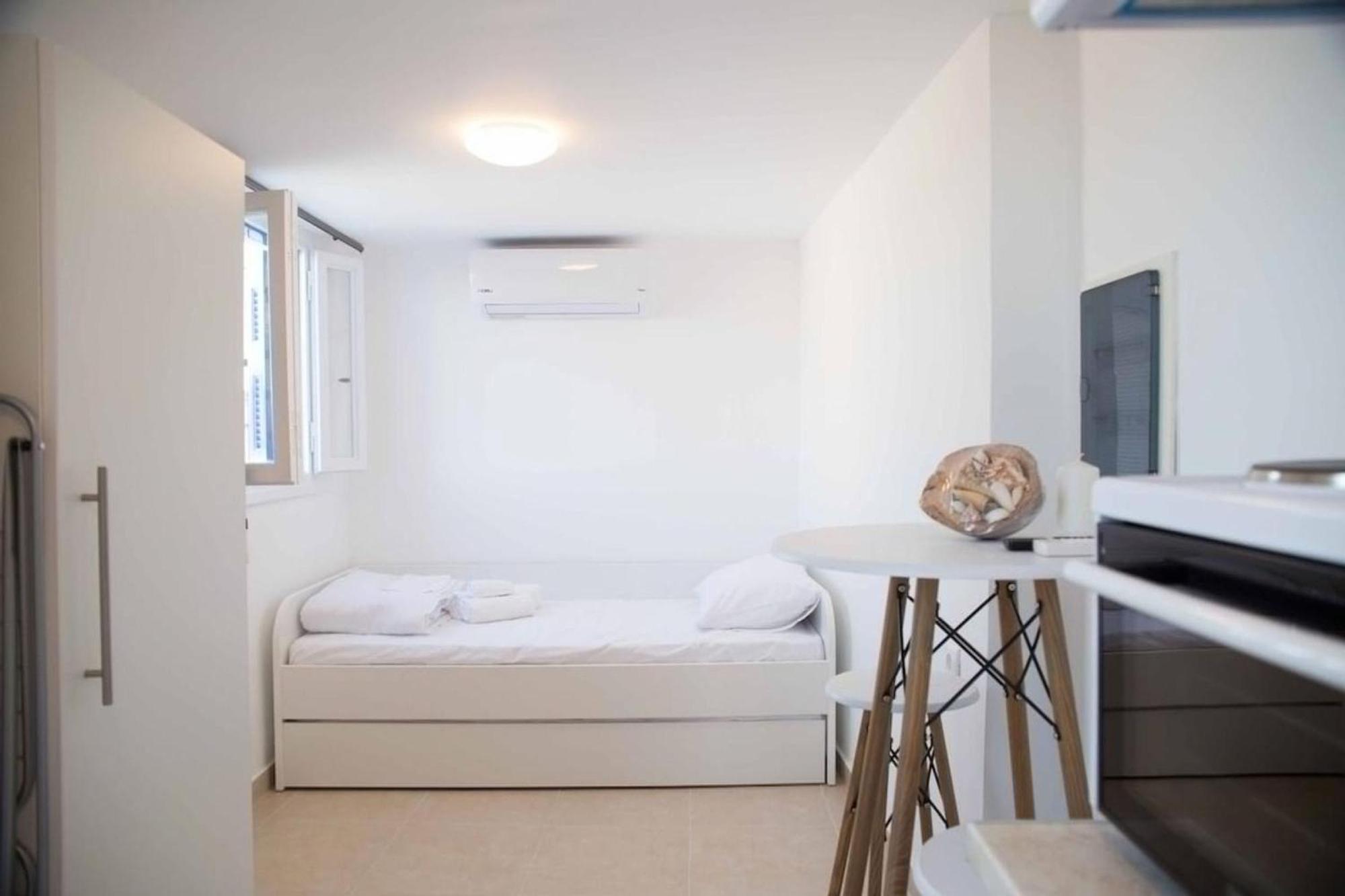 Aimou Studio's Apartment's