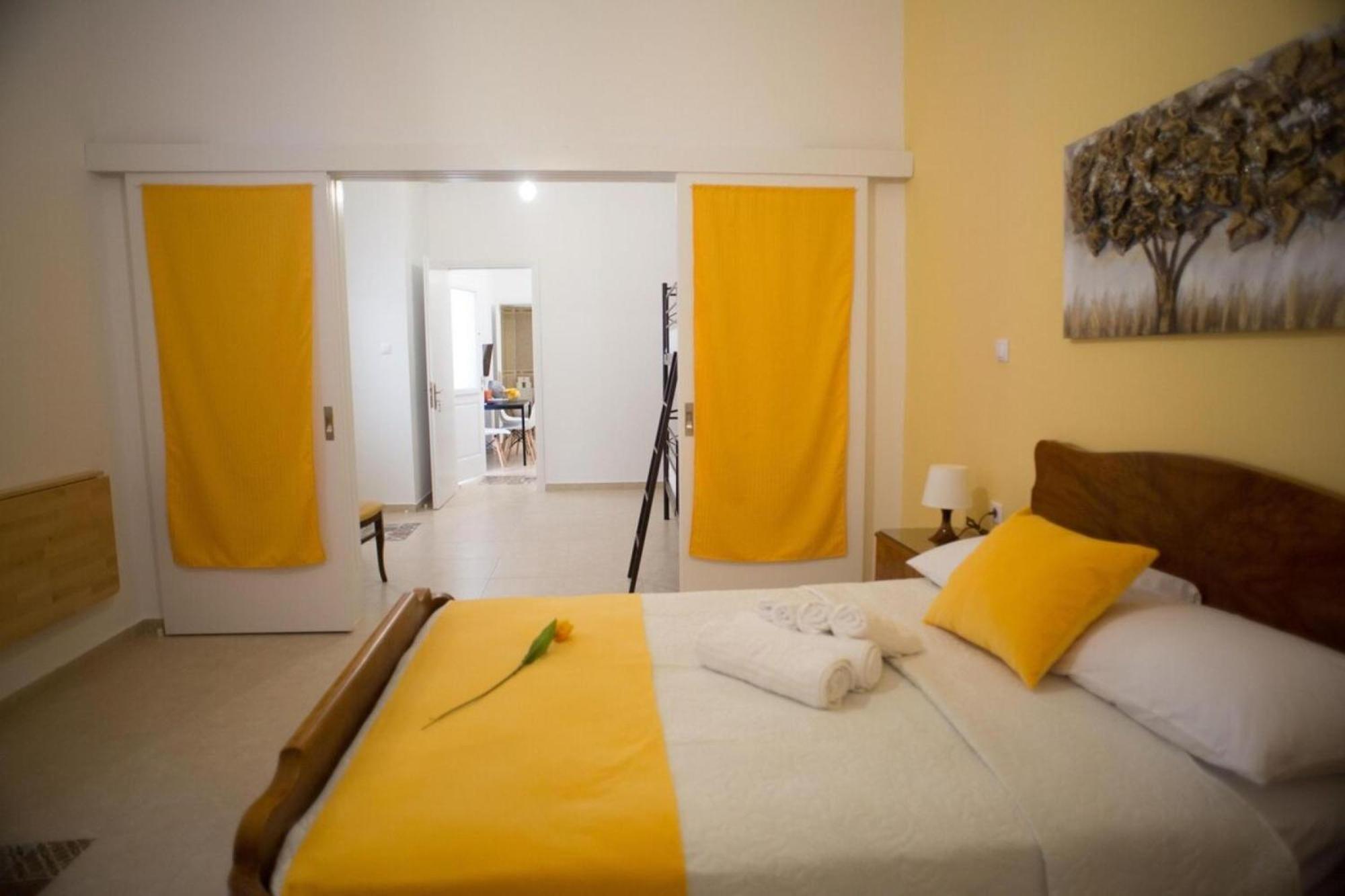 Aimou Studio's Apartment's
